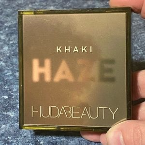 Huda Beauty Haze Obsessions Khaki Palette